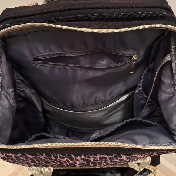 EUC Leopard Print Diaper Bag for Kelsey ❤️ @sweetthangtn - Picture 2 of 7
